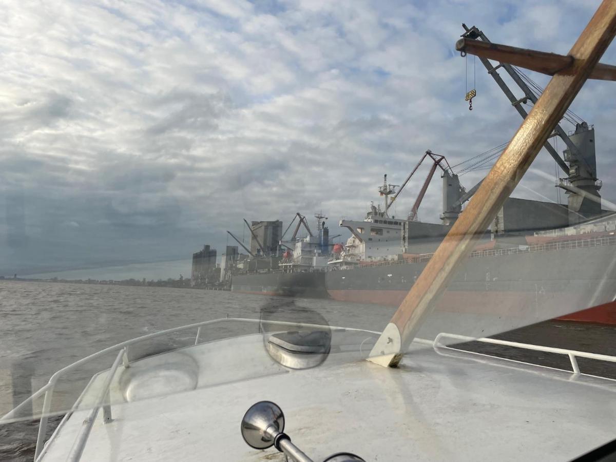 Suesses Motorboot - Bremen Ueberseestadt Exterior photo