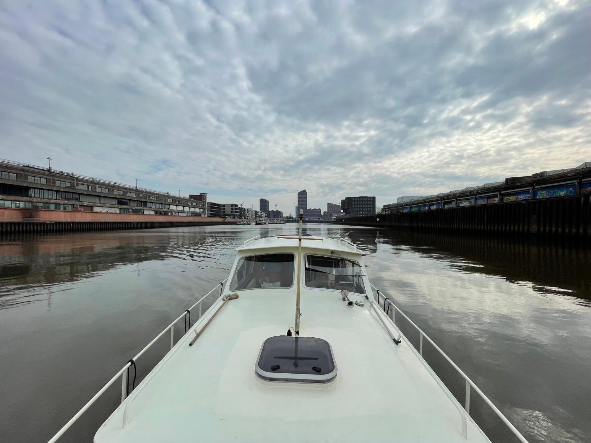 Suesses Motorboot - Bremen Ueberseestadt Exterior photo